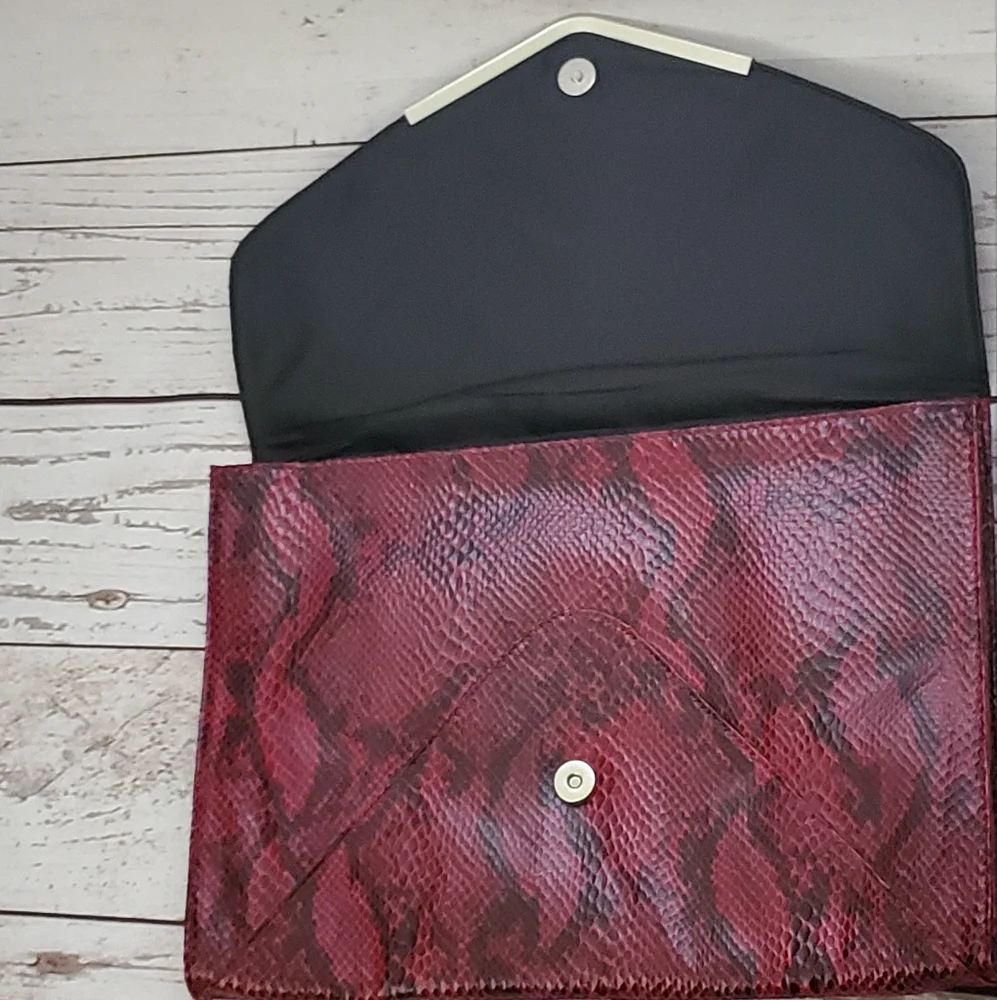 Mossimo women's vinyl envelope clutch burgundy, black snakeskin print